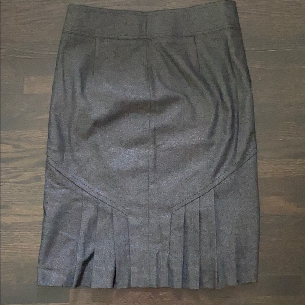 Adorable Bebe Pencil Skirt with pleats & pockets!